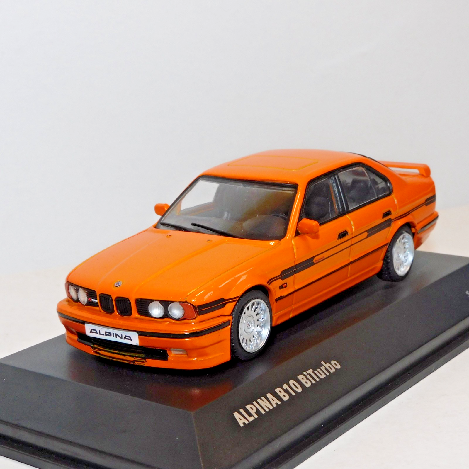 SOLIDO BMW E34 B10 BITURBO ALPINA ORANGE  1/43 S4310407