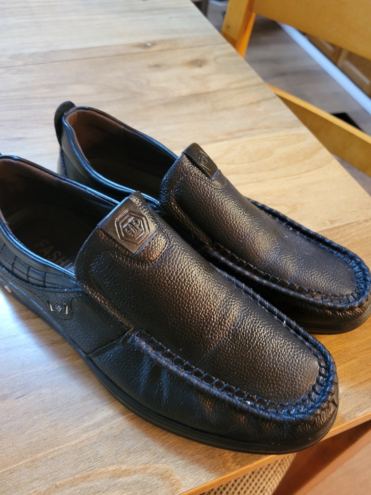 Stylish Black Pebbled Leather Loafer By Phillip P… - image 1