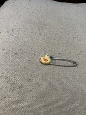 VTG DUCKY DIAPER PIN Retro MCM