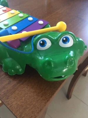 alligator xylophone