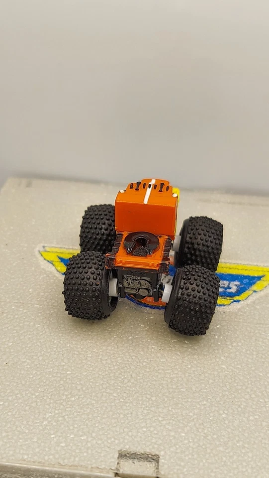 Micro Machines Monster Trucks #46 Boomers Shotgun Kenworth - Image 3 of 4