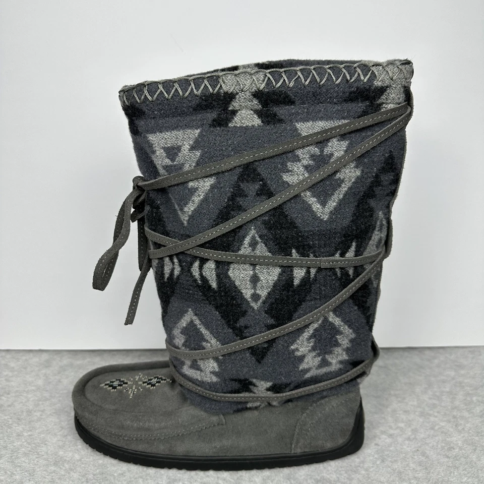 Manitobah Mukluks Boots Womens 8 Gray Suede Aztec Blanket Beaded Faux Fur Lined - Image 4 of 4
