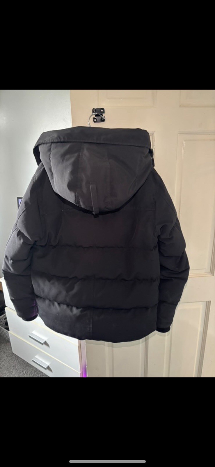 Canada Goose Men's Coat Size Medium. Coats In Good Condition.