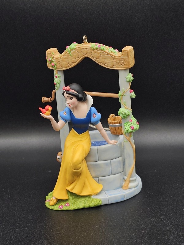 2007 Wishes Really Do Come True (Disney's Snow White) Hallmark Keepsake...