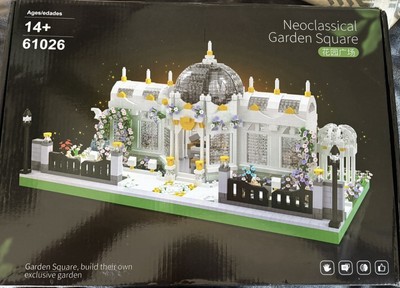 Neoclassical Garden Square 3817 Pieces Building Bricks