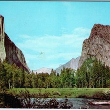 c1953 Yosemite CA Gates of the Valley Postcard El Capitan Bridalveil Fall Photo