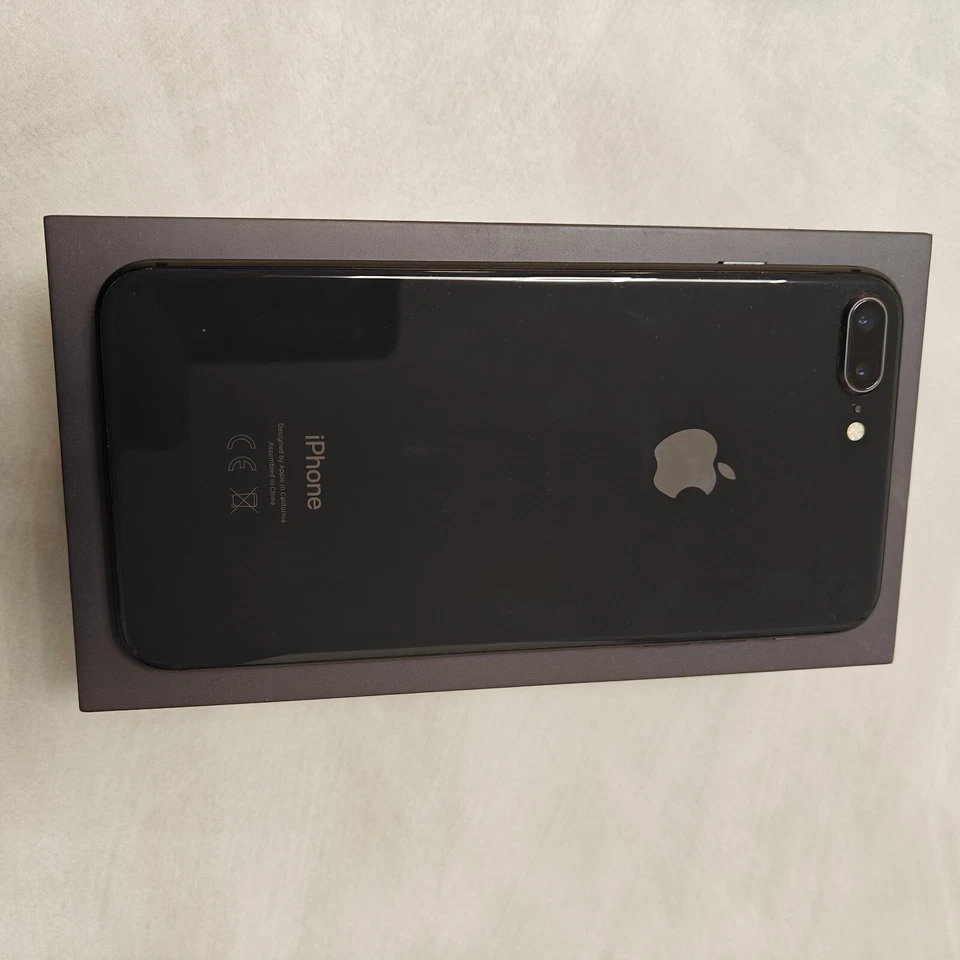 Smartphone Apple iPhone 8 Plus - 64 GB - Grigio Siderale - Immagine 3 di 4