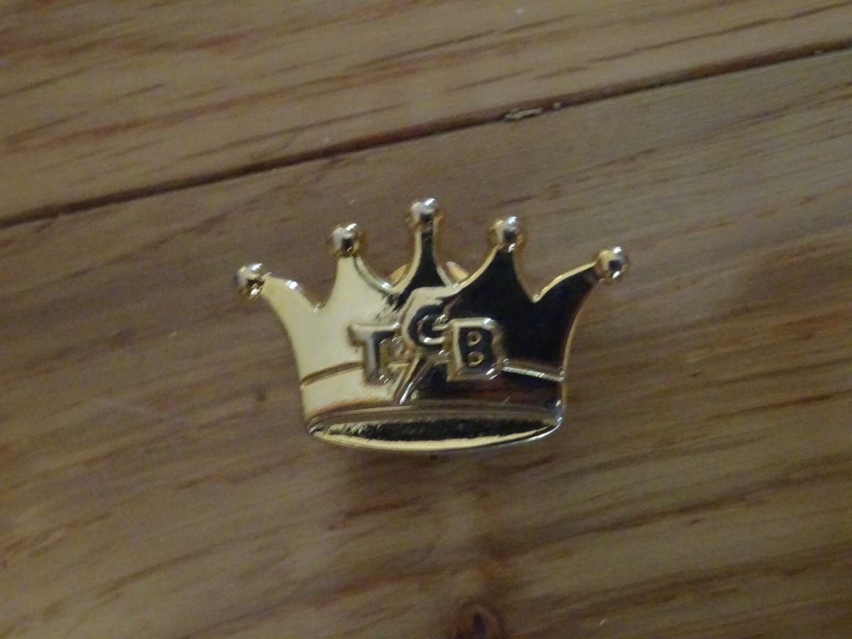 【希少】Hard Rock Cafe London Crown Pins 未使用 希少】Hard Rock Cafe London Crown Pins 未使用 【公式通販】