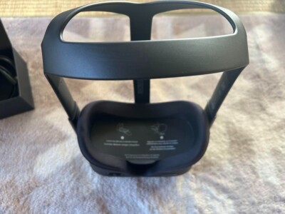 Meta Oculus Quest 1 64GB VR Headset Black - Standalone Virtual