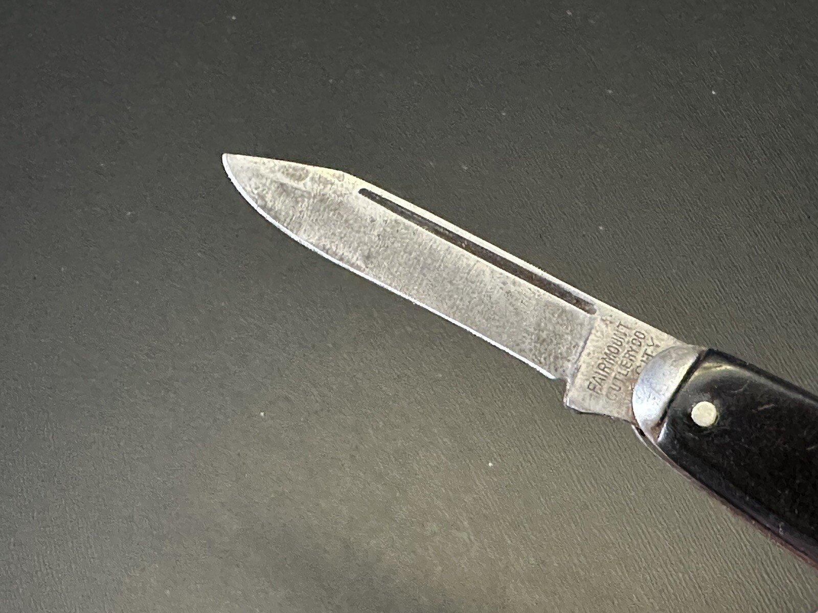 Vintage Fairmount Cutlery Co. Scottish Terrier Shield, Folding Pocket