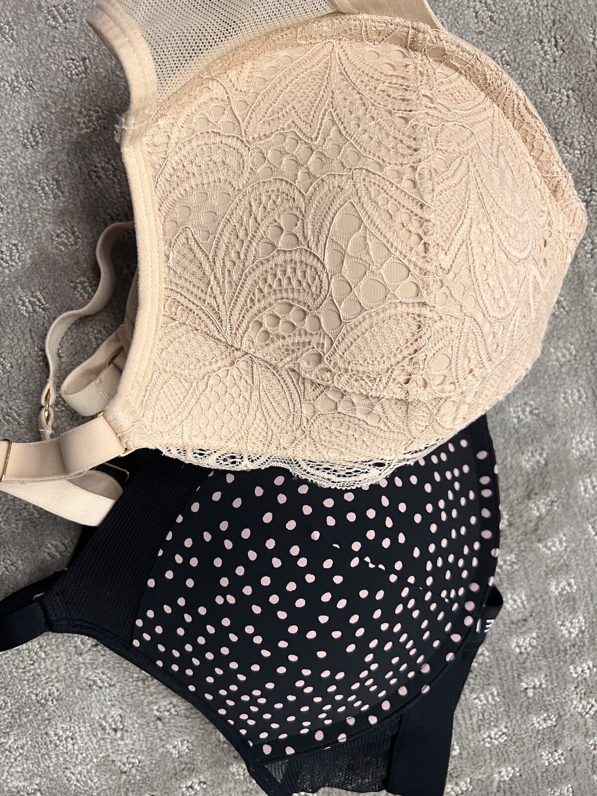 TWO Lively Wireless Push-up Lightly Lined Plunge … - image 2