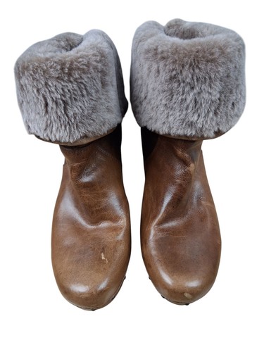Women's Ugg Australia Lynnea Brown Leather Shearling Lined Boots Size 9 - Picture 5 of 8