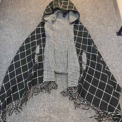 TROUVE Hooded Black White Plaid Herringboane Poncho Wool Blend Womens One Size - Image 1 of 4
