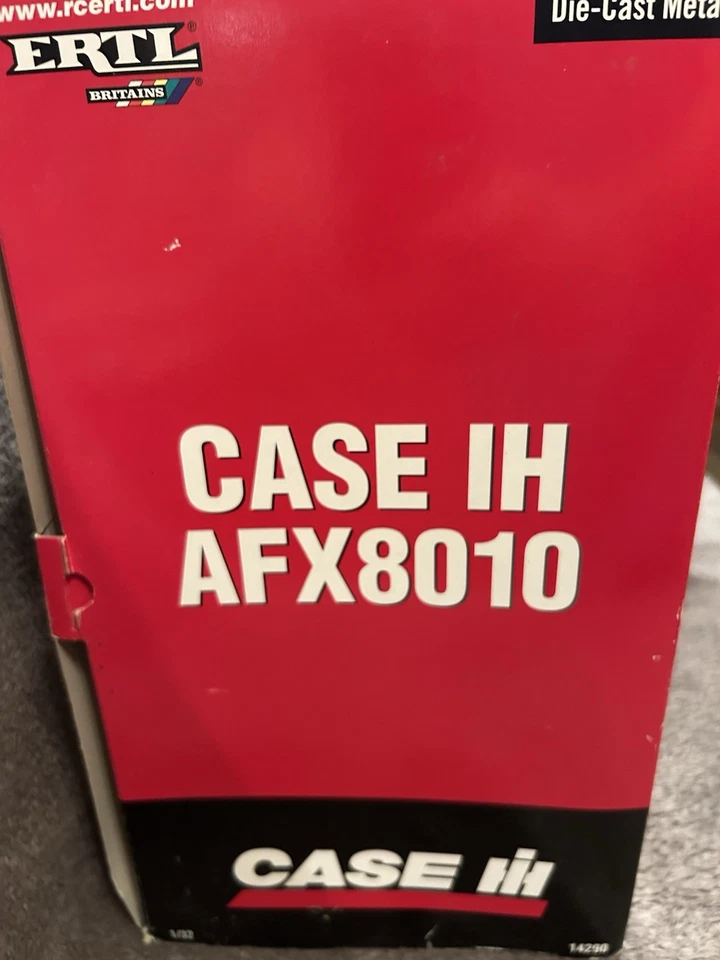 ERTL Case-IH AFX 8010 1/32 Combine with Grain & Corn Heads - Image 4 of 4