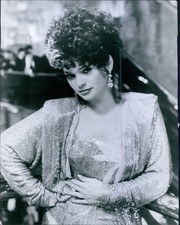 Valerie Bertinelli actress and ex-wife of Eddie Van Halen Vintage Photo 7X9