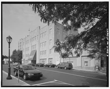 3. Perspective view of Strawbridge and Clothier, from southeast - Suburban