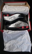 Nike Shox R4 OG Naranja Twist Negro/Plata metálico/Rojo Parte inferior HQ1988-002