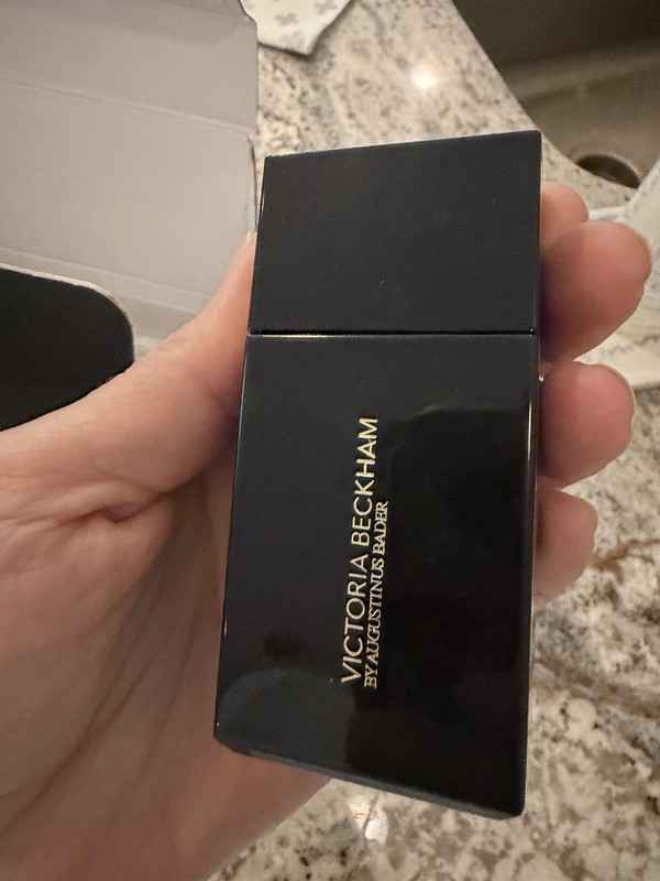 Victoria Beckham The Foundation Drops with TFC8 4 LIGHT  NEW In Box