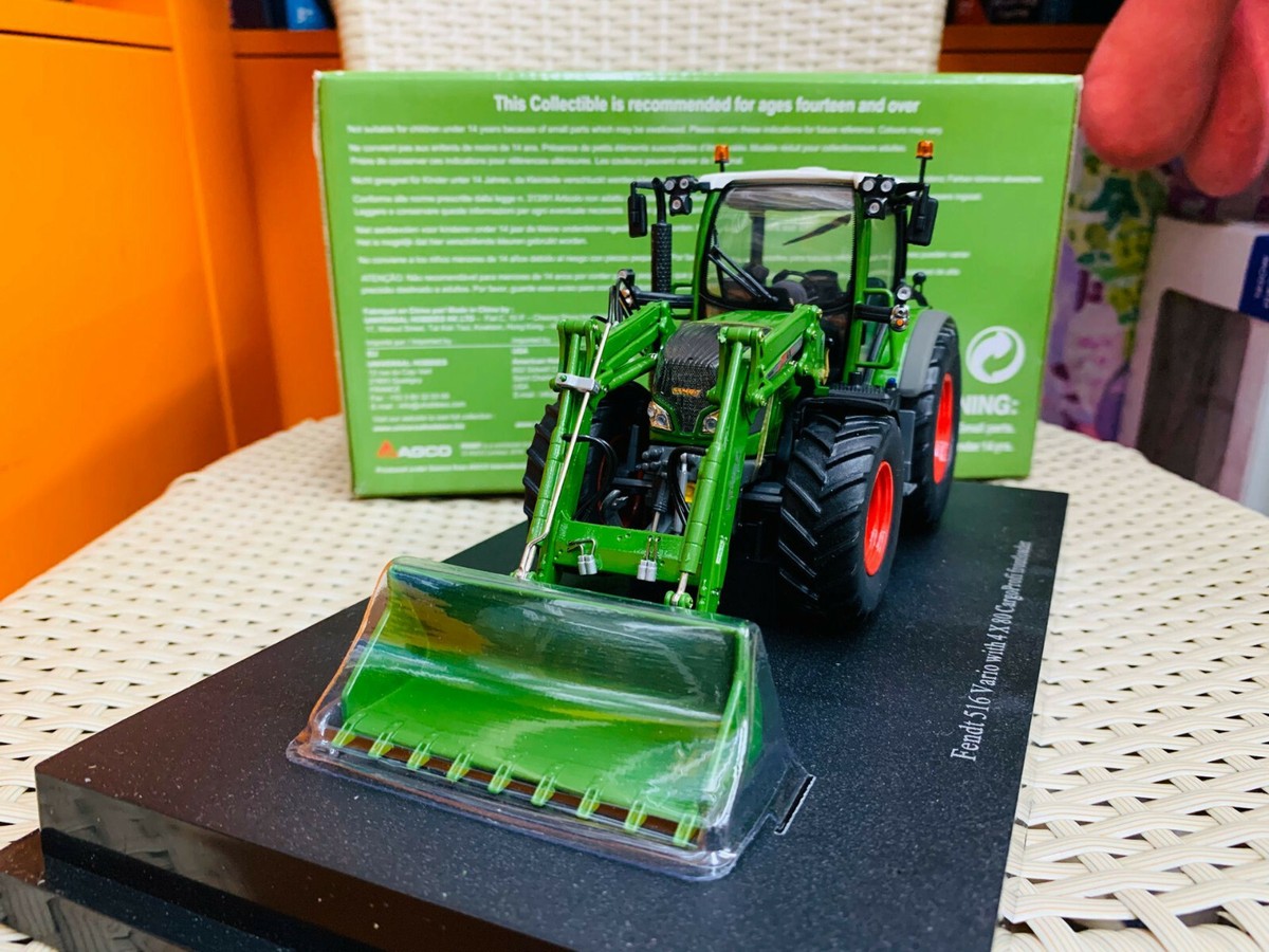 1/32 High Detail Fendt 516 Vario Tractor With Loader by