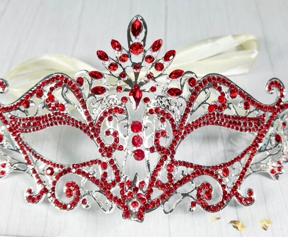 Masquerade Mask Luxury Crystal, Rhinestone Red Mask, Elegant Party Silver Mask - Image 4 of 4