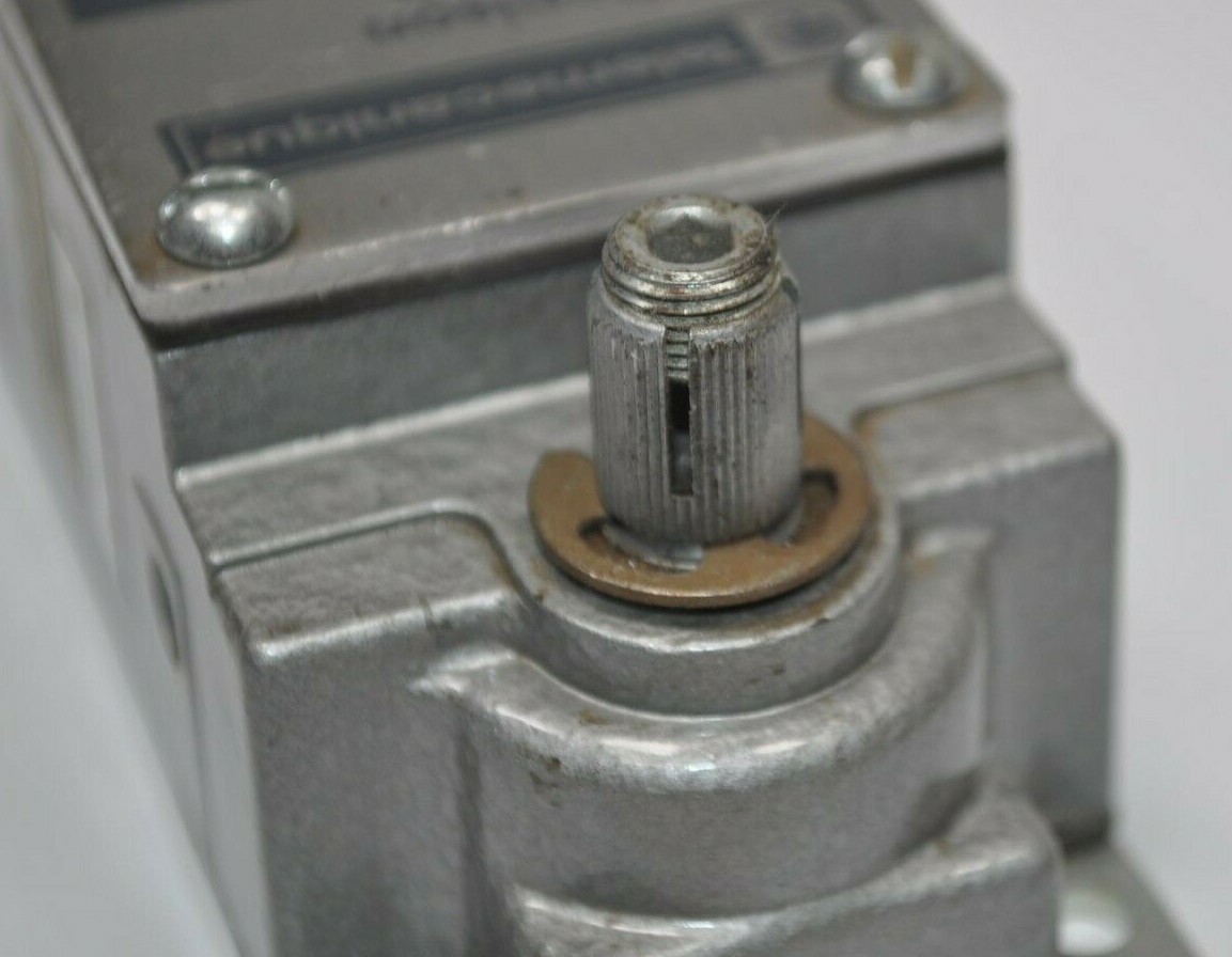 Gould C2 Jk528 Limit Switch Series A Nema A600 Jjm | Meses sin interés