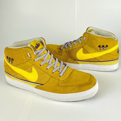 nike purple and yellow shoes