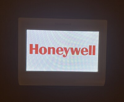 Honeywell Prestige Color Touchscreen Thermostat Redlink™ THX9421R5021WW  White