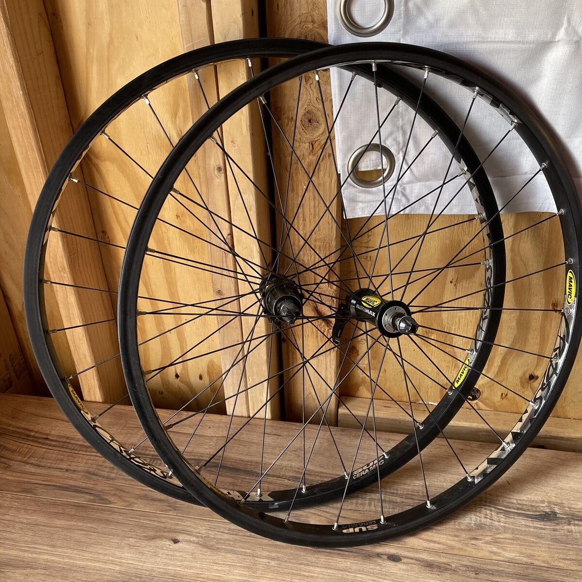 Mavic Crossmax 26 Mountain Bike Wheelset 26/28 Spoke Ceramic Mavic Crossmax 26 Mountain Bike Wheelset 26/28 Spoke Ceramic