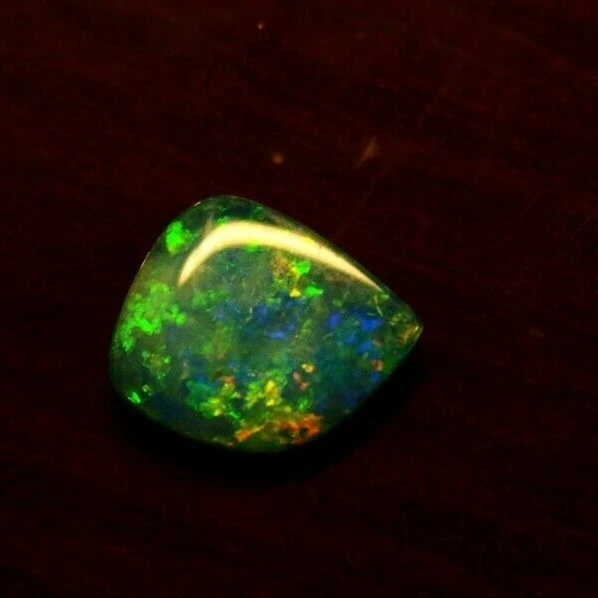 2 carat  Australian black Opal 12.2 x 9.56 x 3.24mm - Image 4 of 4