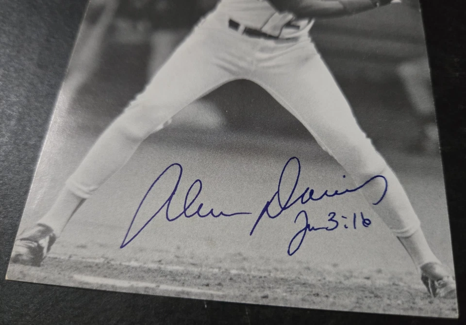 1990 Alvin Davis Seattle Mariners Vintage MLB Postcard SIGNED Auto w/Bible Verse - Image 2 of 4