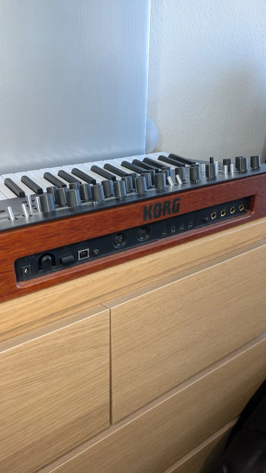 Korg Minilogue XD * sehr guter Zustand / 2x benutzt* - Bild 4 von 4