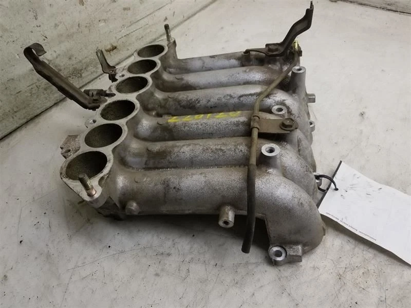 95-04 TOYOTA TACOMA SR5 3.4L 6CYL -5VZFE CONJUNTO COLECTOR DE ADMISIÓN INTERMEDIO  Foto 2 de 4