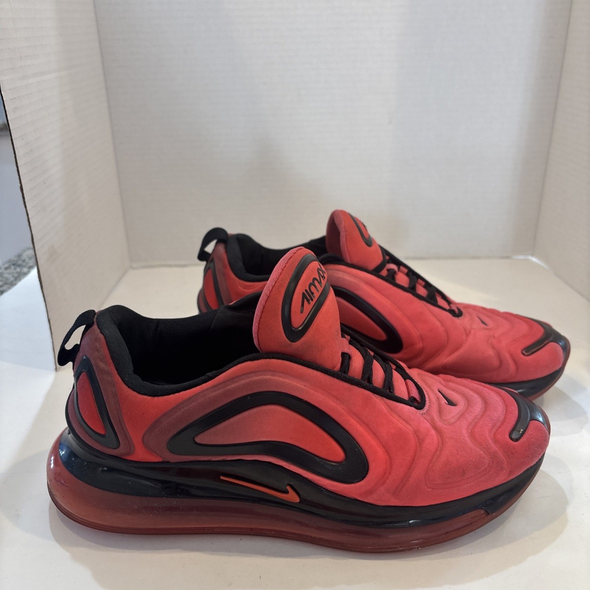 all red nike air max 720