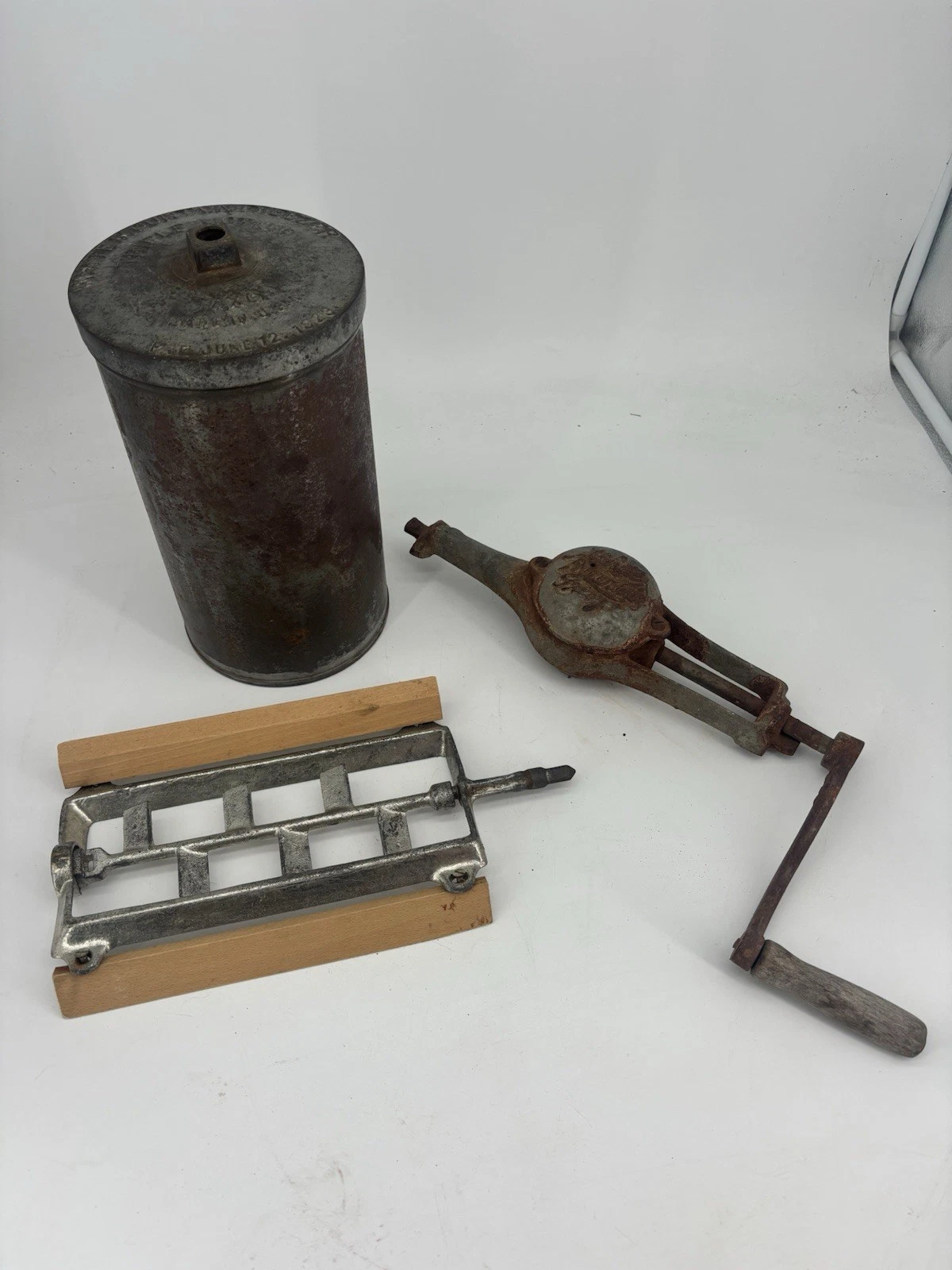 Vintage 4 Quart White Mountain Ice Cream Maker Freezer Crank Dasher Canister