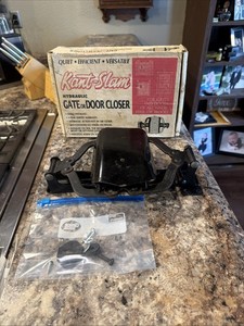 Kant-Slam Hydraulic Gate-Door Closer Black Indoor/Outdoor Used