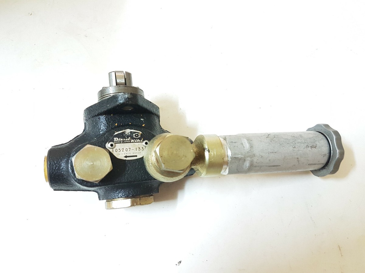 製作依頼承ります ZEXEL Fuel Feed Pump 105207-1330 for Mitsubishi 6D22 engine
