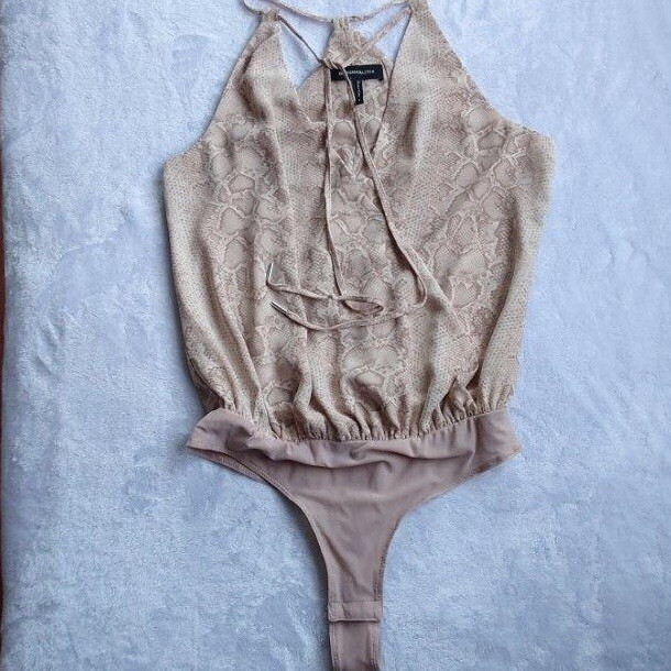 BCBGMaxAzria Snake Print Bare Pink python Faux Wr… - image 1