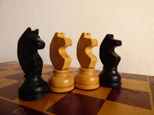 Juego de Ajedrez de Madera Ruso Grande Soviético De Colección Años 70 X40 cm #54 - Imagen 9 de 13