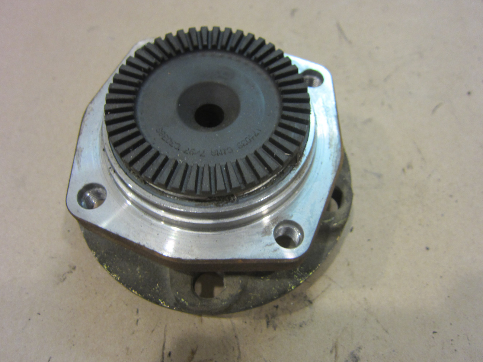 Ferrari 355 F1  - Front Hub Bearing Complete With Gear  - P/N 142882 - 179039