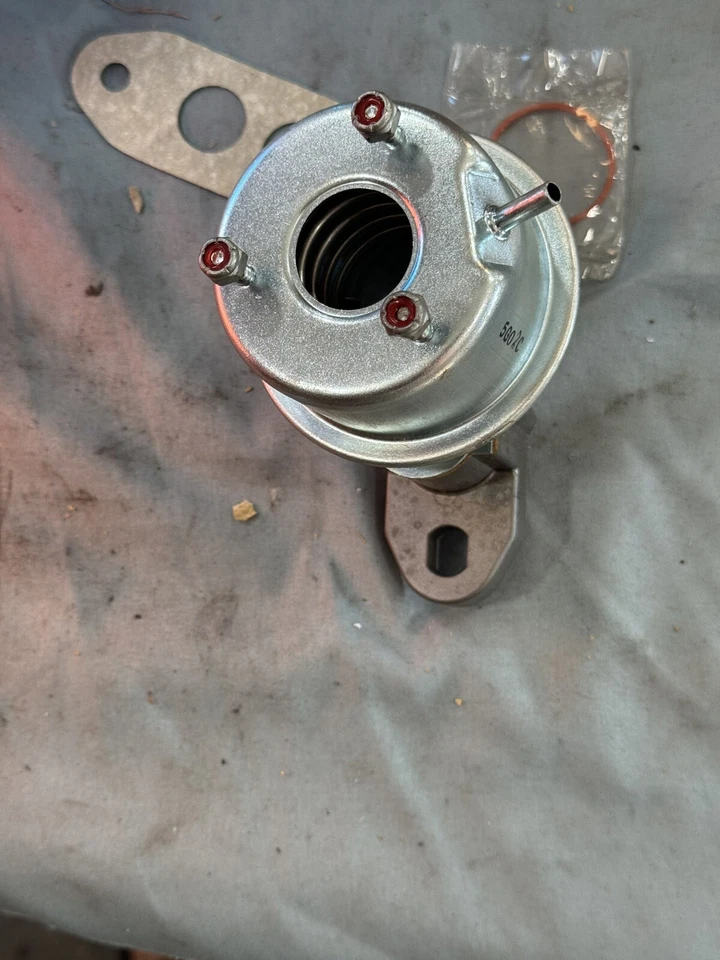 Válvula Motorcraft CX-932-A EGR 1984-1987 Ford Mercury 3,8 L Thunderbird Cougar Nuevo de Lote Antiguo Foto 3 de 4