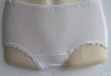 Vintage 1950/60s sze 8-10 stretchy nylon knickers briefs elastic waist/leg White
