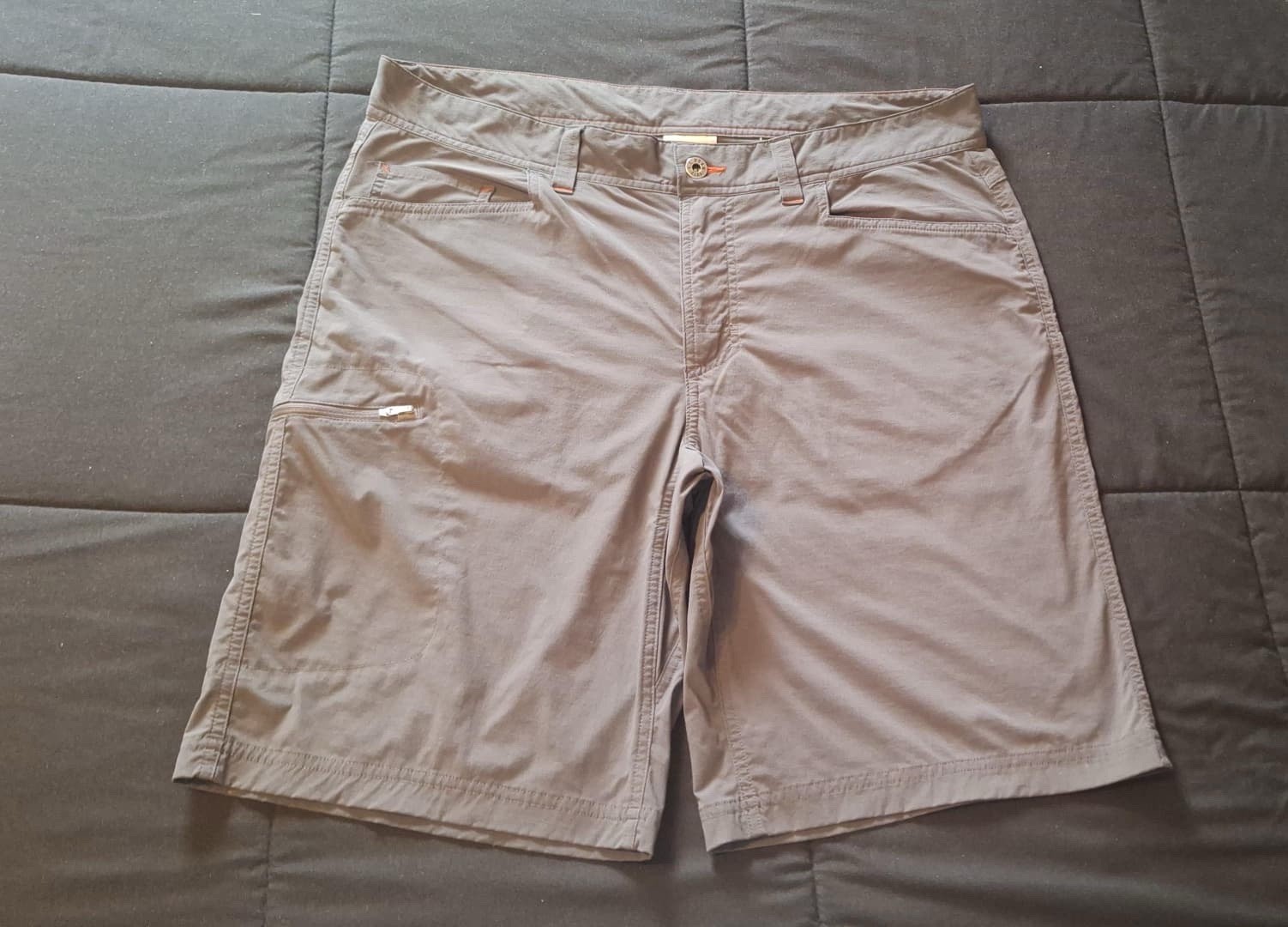 L.L. Bean Performance Stretch Men’s Zipper Fly Gray Shorts ID 504179 35W Regular