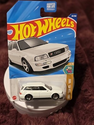 Hot Wheels Audi Avant RS2 70's vs 90's Series Diecast Car 1:64 White