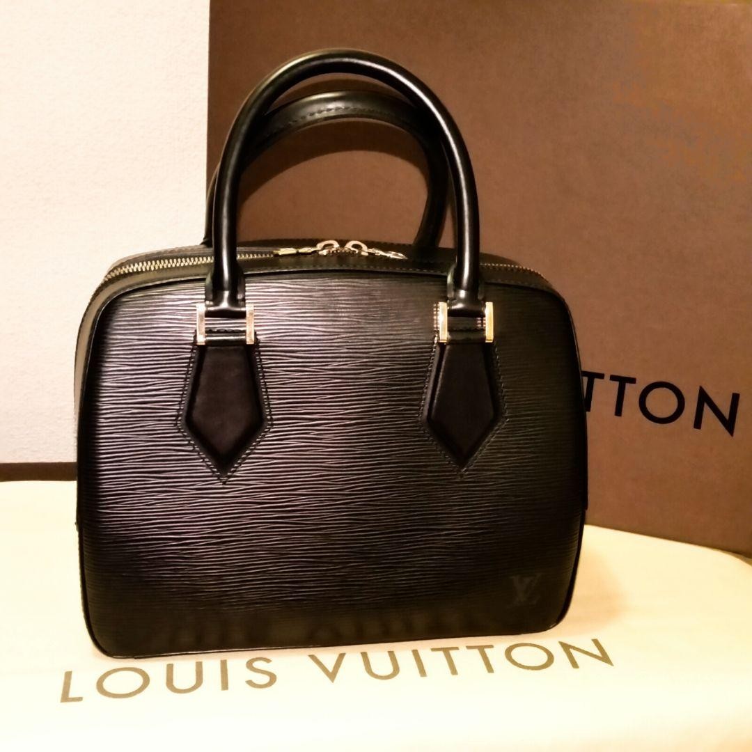Almost unused beautiful handbag