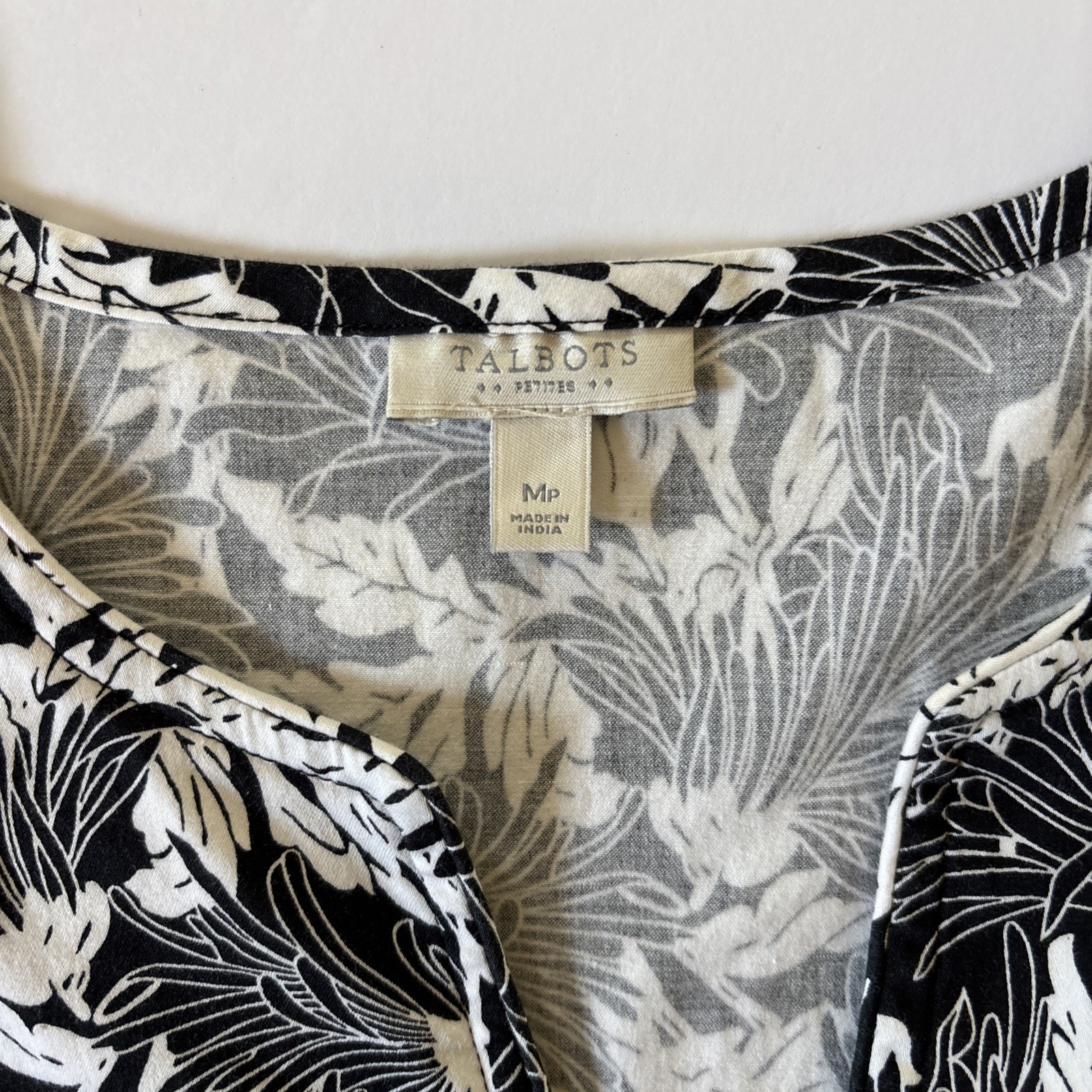 talbots medium petite Split Neck Stretch Tunic Bl… - image 4