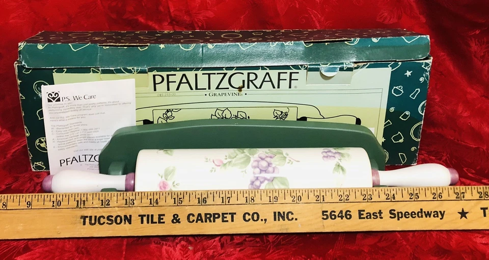 Rodillo de gres Pfaltzgraff con soporte de madera patrón de vid nuevo Foto 3 de 4