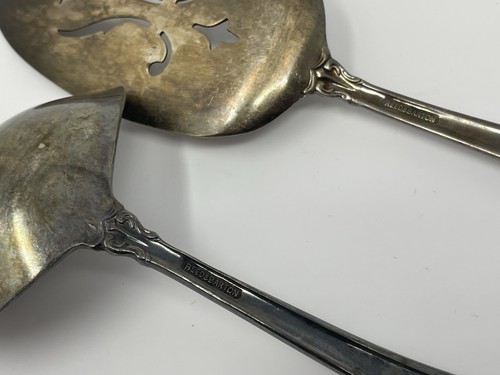Emperor Silverplate Gravy Ladle & Pie Server by Reed & Barton - Picture 5 of 6