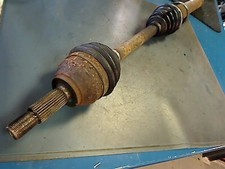 Antriebswelle Rechts Vorne C9DB Ford Focus DI 66 KW 90 PS 267531 Km