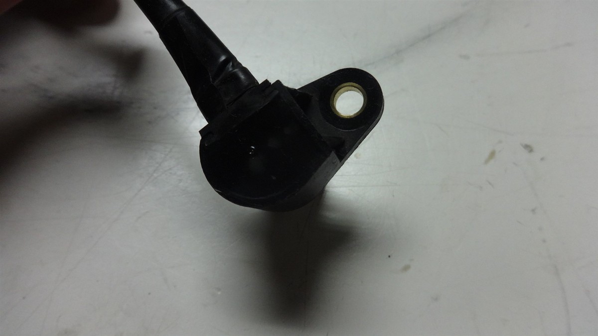 98 KAWASAKI ZX600 ZX6R ZX 600 NINJA KM103B ENGINE SPEED SENSOR