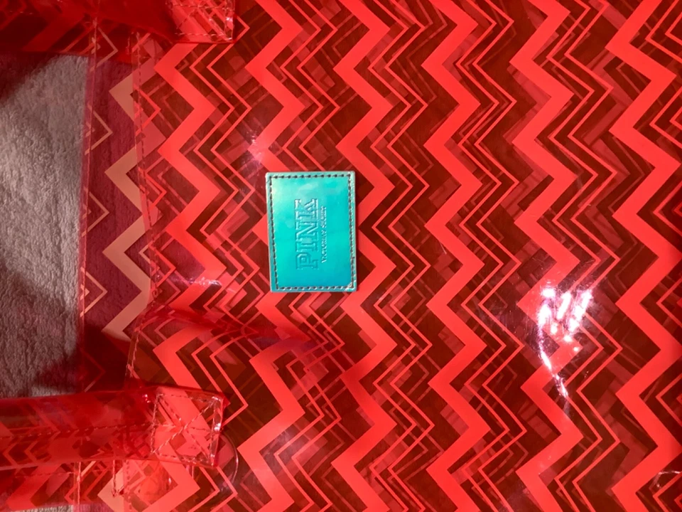 !Victorias Secret Bolsa de Praia Chevron Jelly Asteca Rosa Tamanho: XL! Tão fofo! - Imagem 2 de 2